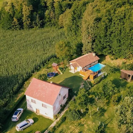 Kuca Za Odmor Lovric דירה